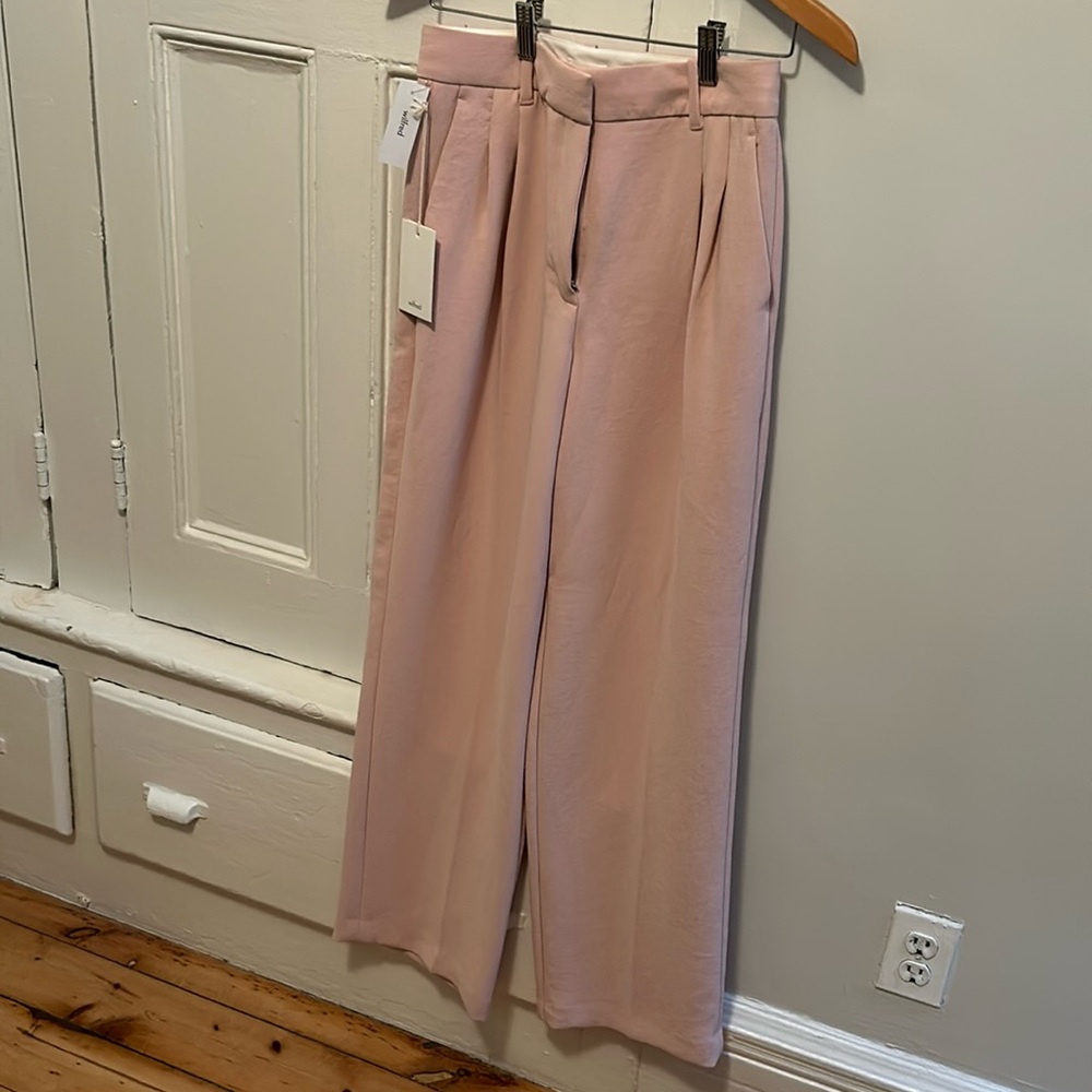 Aritzia Effortless Pant